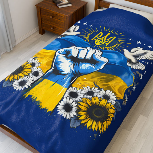Ukrainian Pride Velveteen Plush Blanket, Cozy Throw for Home Decor, Gift for Independence Day, Comfort in Any Season, Soft Blanket, [...]