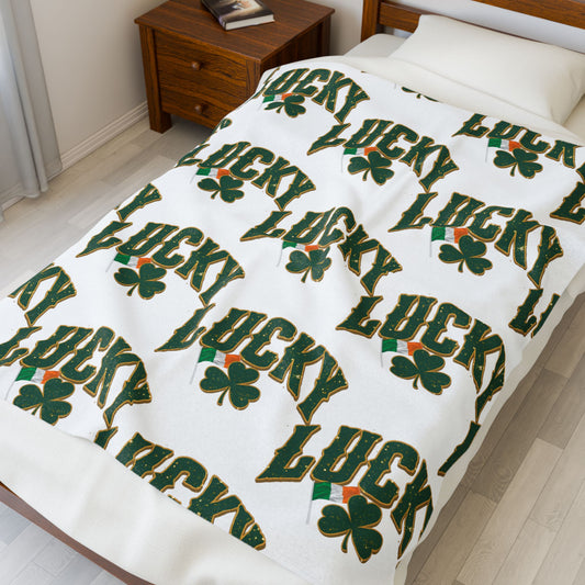 Cozy Velveteen Plush Blanket, Soft Throw, Perfect for Home Décor, Gifts for Her, Seasonal Comfort, Couch Accessory