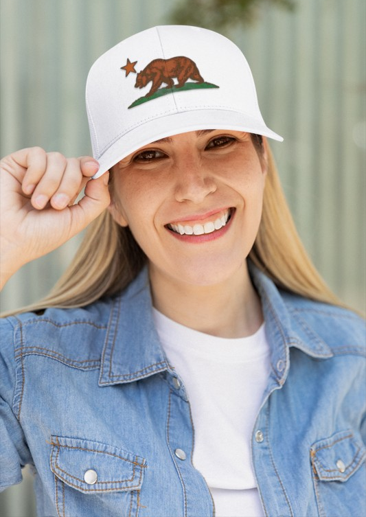 California Bear Snapback Trucker Cap, Stylish Hat, Summer Accessory, Outdoor Gear, Retro Cap, Gift for Nature Lovers